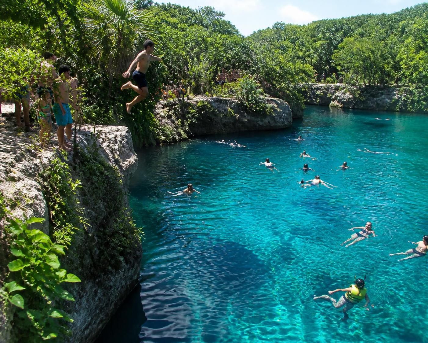Les meilleurs cenotes près de playa del carmen à découvrir en 2026 - PROMO TOURS découvrez les meilleurs cenotes près de playa del carmen à explorer en 2026. plongez dans des eaux cristallines et vivez une aventure unique au cœur de la nature mexicaine.